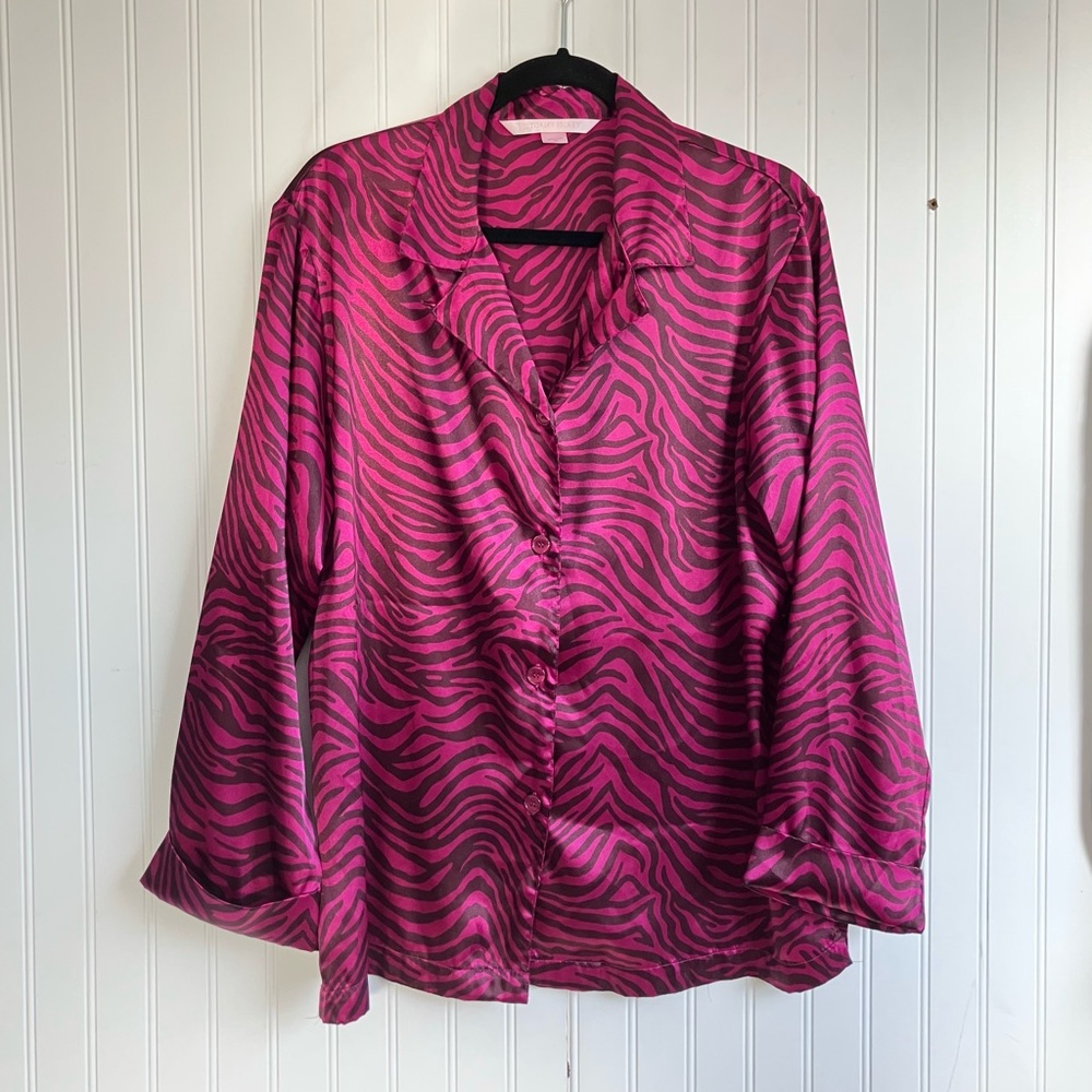 VINTAGE VICTORIA’S SECRET Leopard Print Button Down